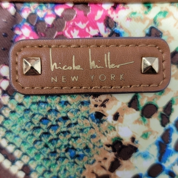 Nicole Miller | Colorful Snakeskin Print Zipper Makeup Bag - Picture 6 of 6